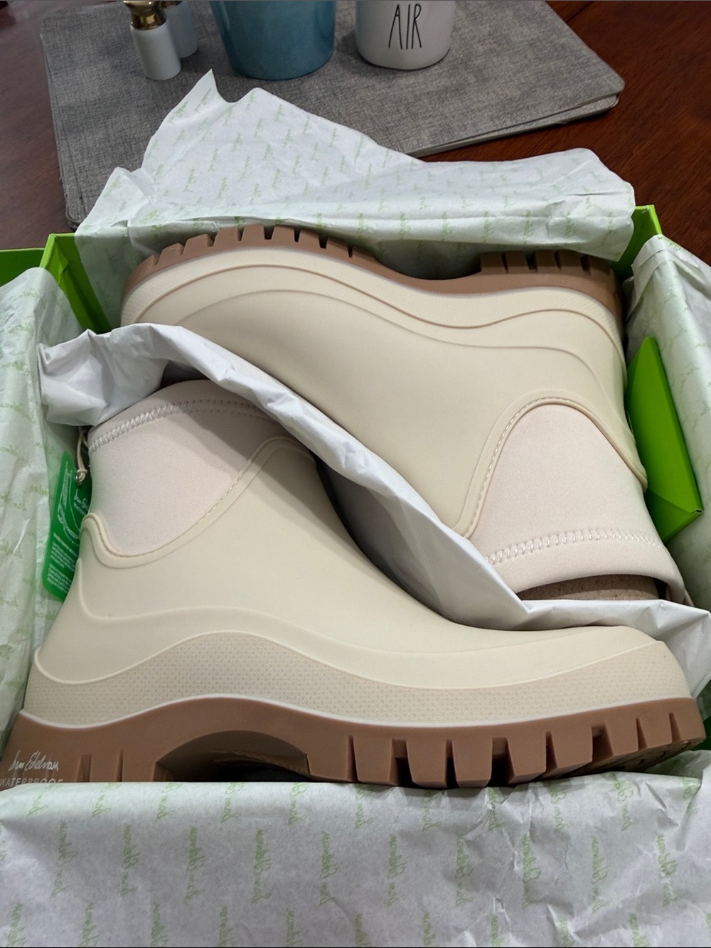NWT Sam Edelman Cream Platform Lug Sole Rain Boots S-8